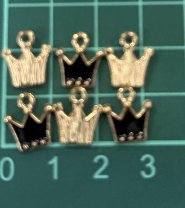 Charm Crown Black